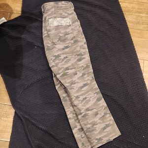 Anthropologie Womejs Kahki Camo Cargo Pants